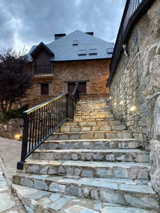 Elegante Apartamento En Escarrilla Con Vistas Al Valle Exterior photo
